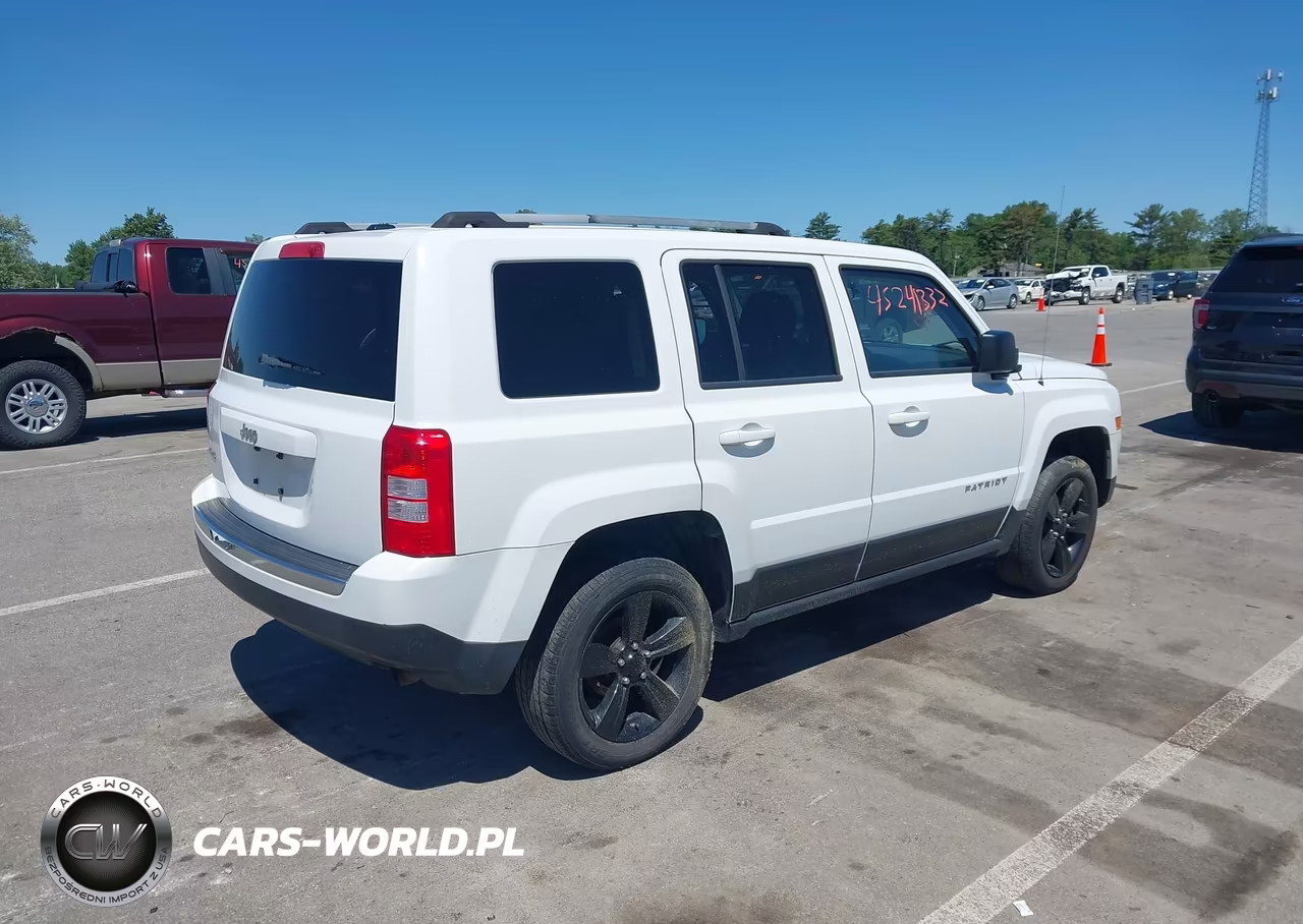 2012 Jeep Patriot Latitude VIN:1C4NJRFB0CD718337 - 4