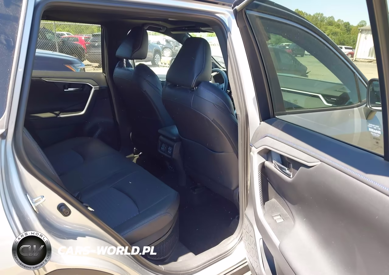 2019 Toyota Rav4 Hybrid Xse VIN:2T3EWRFV5KW029746 - 8