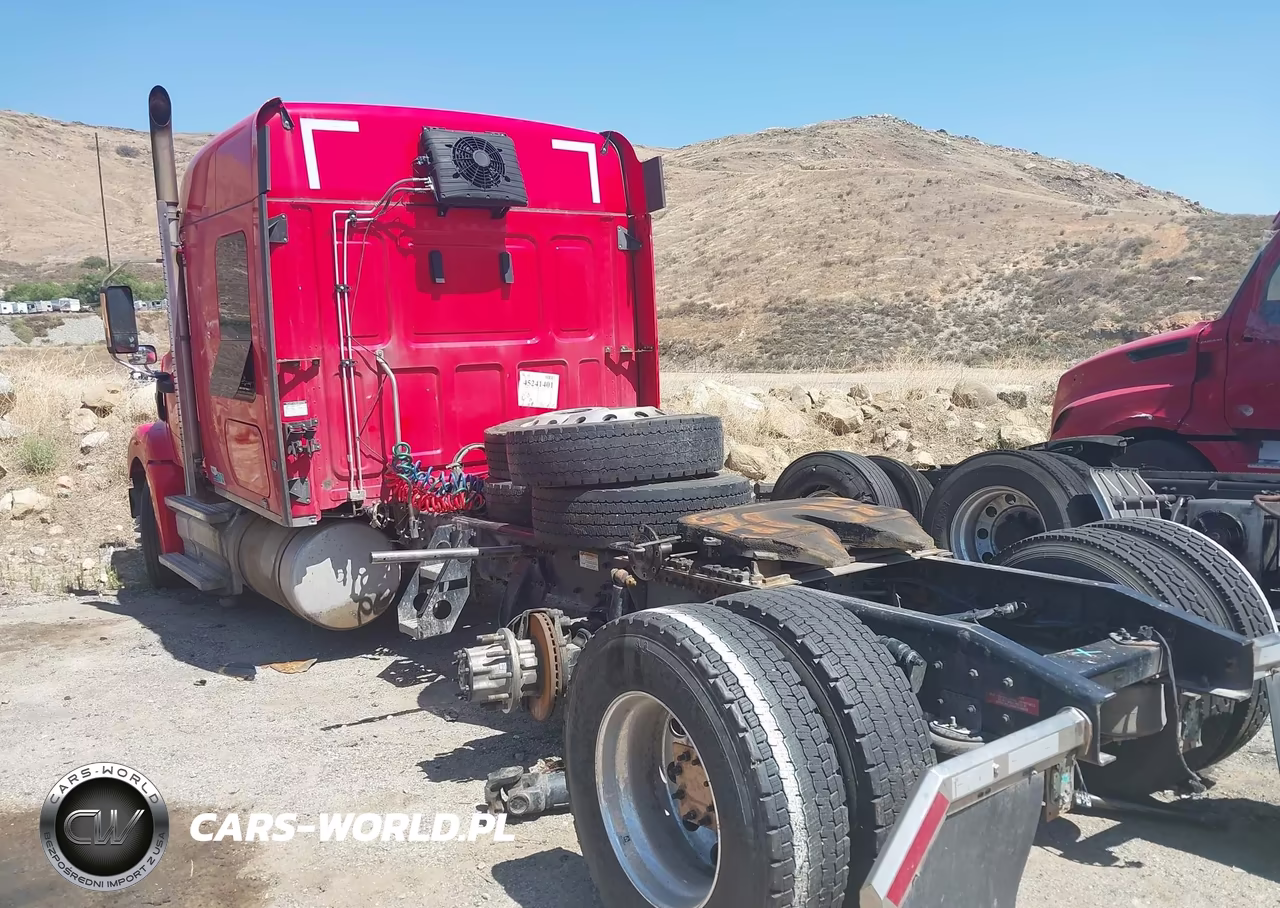 2023 Western Star 4800 Set Back Axle VIN:5KJJBWDR2PLUF7345 - 3