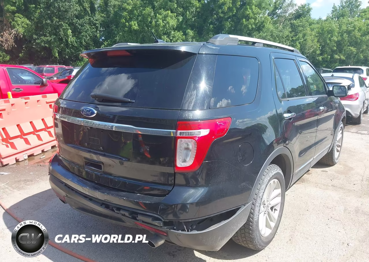 2011 Ford Explorer Xlt VIN:1FMHK7D88BGA47899 - 4