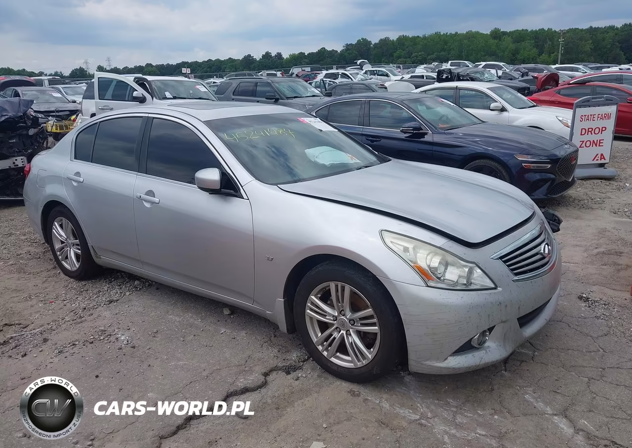 2015 Infiniti Q40
