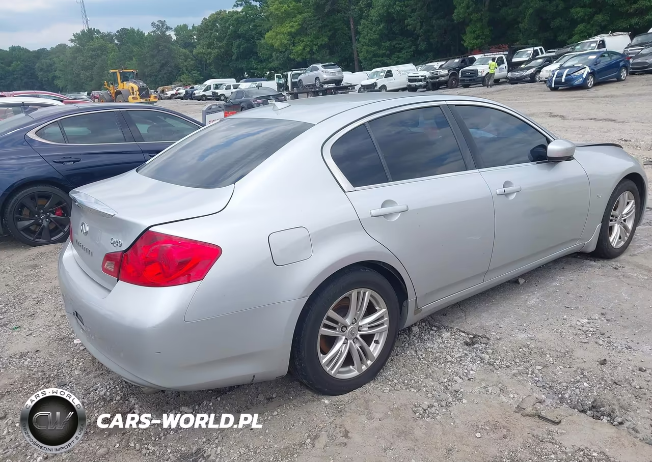 2015 Infiniti Q40 VIN:JN1CV6AP7FM502814 - 4