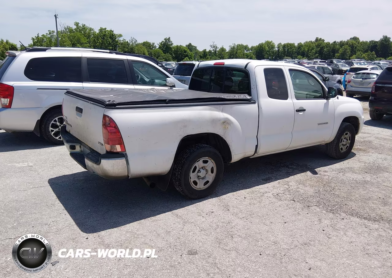 2008 Toyota Tacoma VIN:5TETX22NX8Z585937 - 4