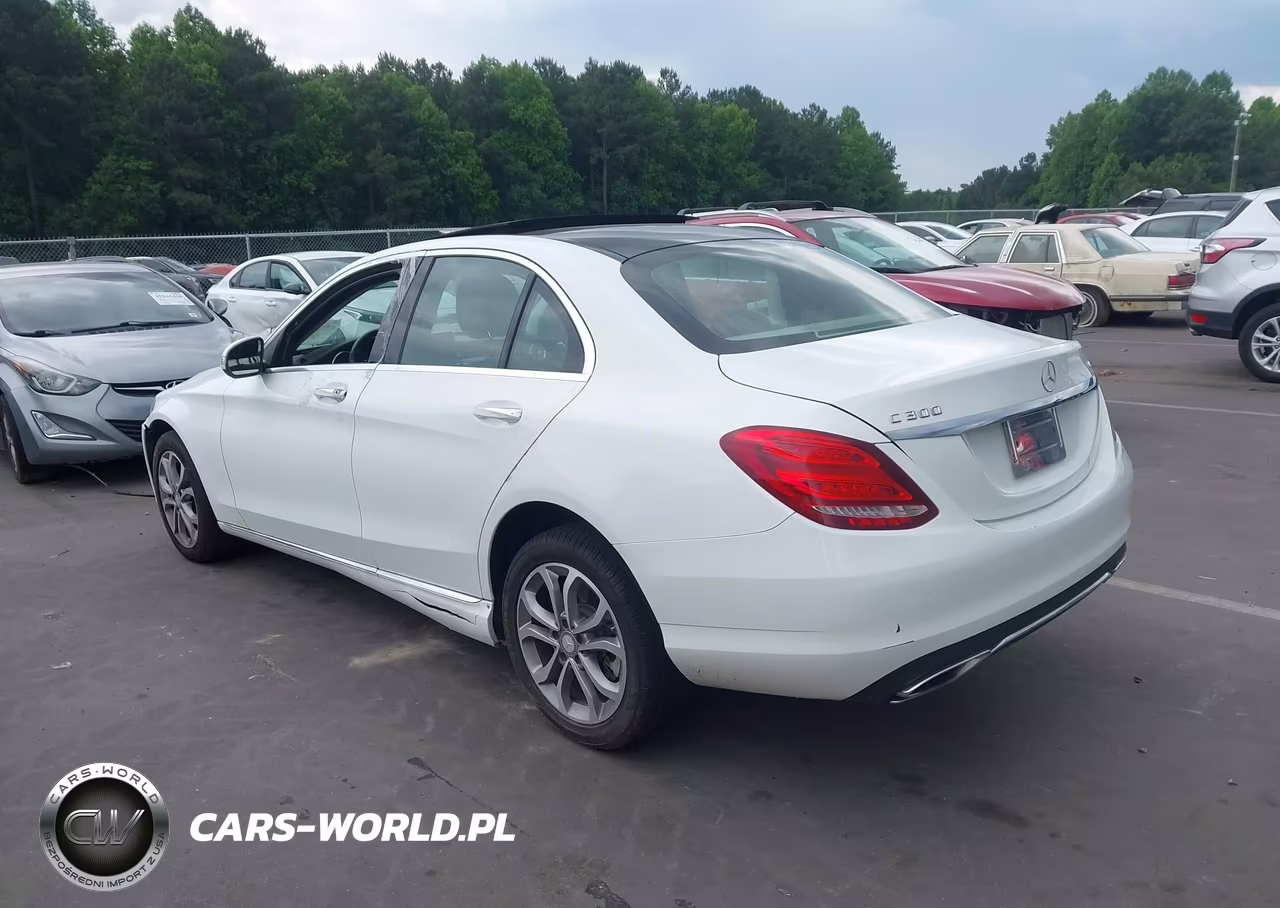 2015 Mercedes-Benz C 300 4Matic VIN:55SWF4KB3FU080417 - 3