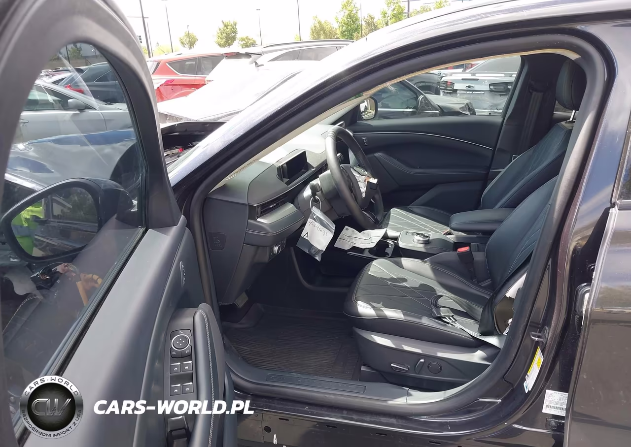 2022 Ford Mustang Mach-E Select VIN:3FMTK1RM2NMA18440 - 5