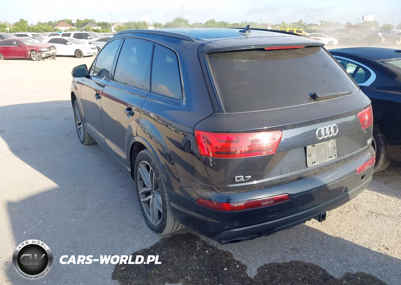 2018 Audi Q7 3.0T Premium VIN:WA1VAAF71JD015446 - 3