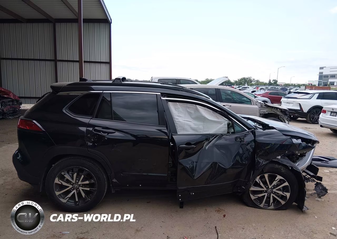2025 Toyota Corolla Cross Xle VIN:7MUDAAAG0SV131449 - 12