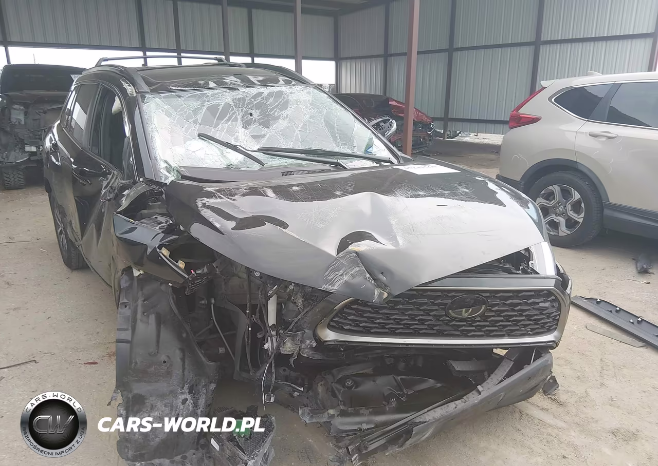 2025 Toyota Corolla Cross Xle VIN:7MUDAAAG0SV131449 - 6