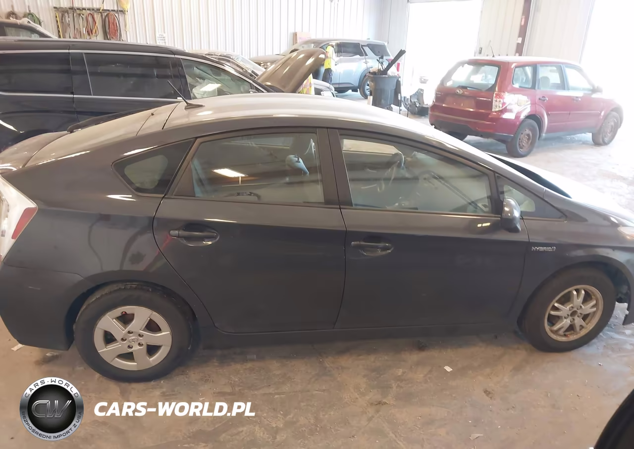 2011 Toyota Prius Two VIN:JTDKN3DU0B0289991 - 14