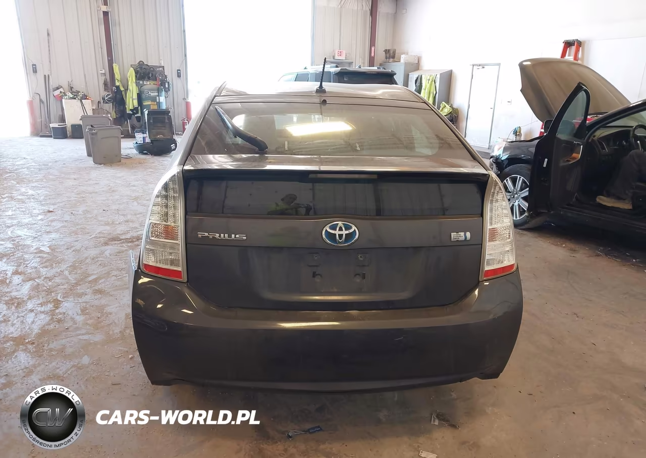 2011 Toyota Prius Two VIN:JTDKN3DU0B0289991 - 17