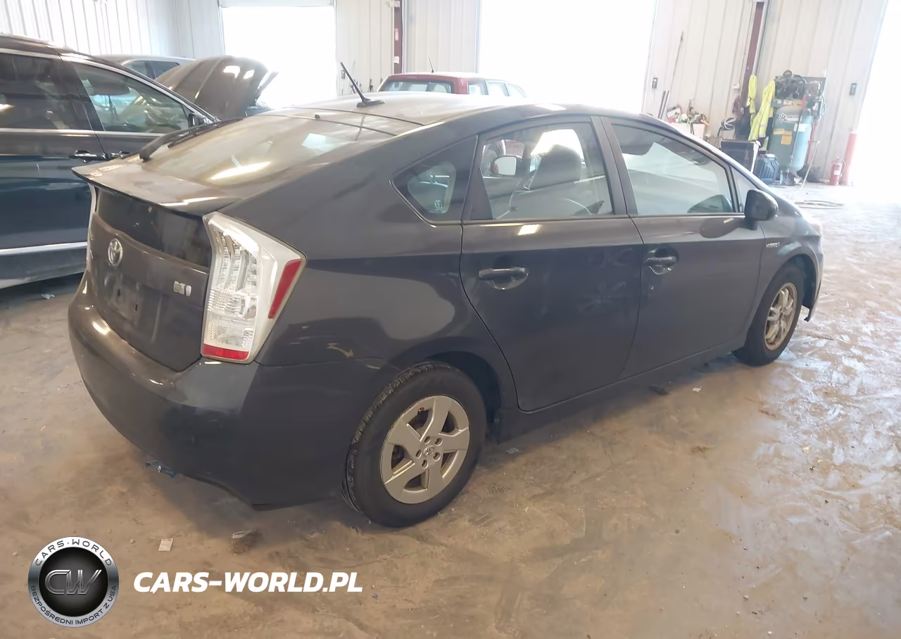 2011 Toyota Prius Two VIN:JTDKN3DU0B0289991 - 4