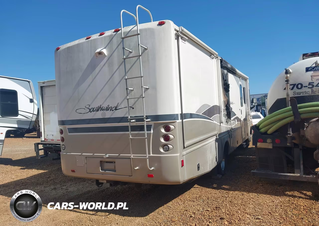 2004 Workhorse Custom Chassis Motorhome Chassis W22 VIN:5B4MP67G643384184 - 4