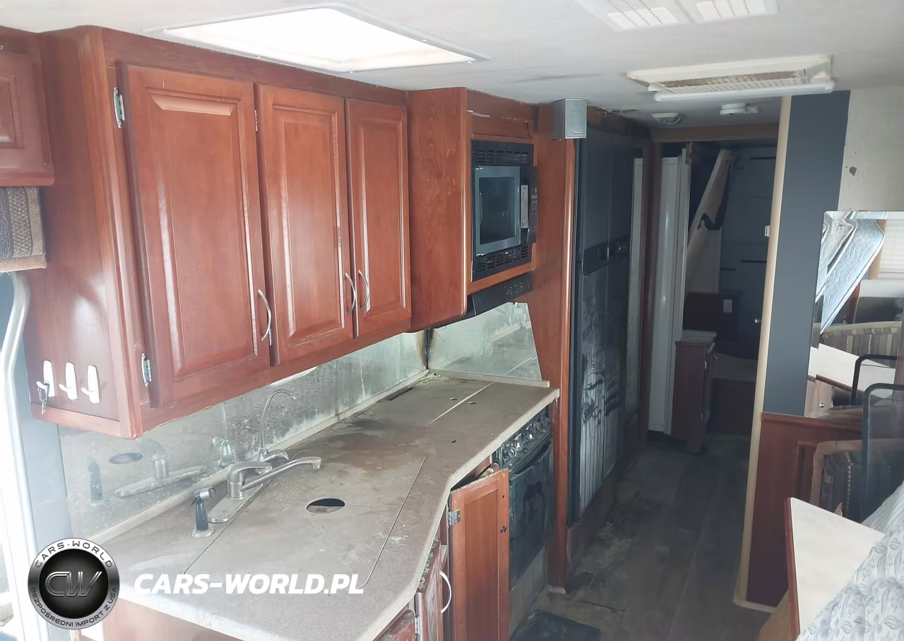 2004 Workhorse Custom Chassis Motorhome Chassis W22 VIN:5B4MP67G643384184 - 6