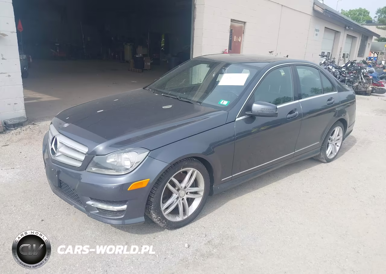 2013 Mercedes-Benz C 300 Sport 4Matic VIN:WDDGF8ABXDR270923 - 2
