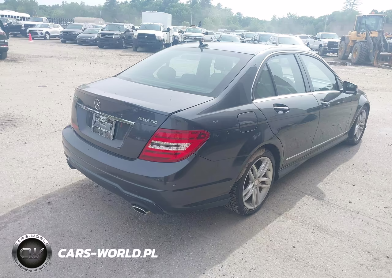 2013 Mercedes-Benz C 300 Sport 4Matic VIN:WDDGF8ABXDR270923 - 4