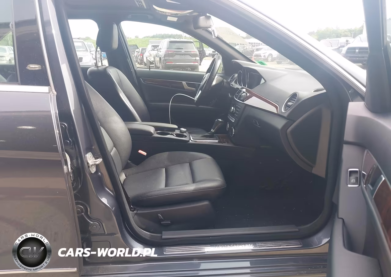 2013 Mercedes-Benz C 300 Sport 4Matic VIN:WDDGF8ABXDR270923 - 5