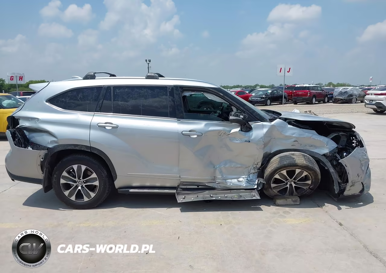 2021 Toyota Highlander Hybrid Xle VIN:5TDGBRCH5MS534984 - 13