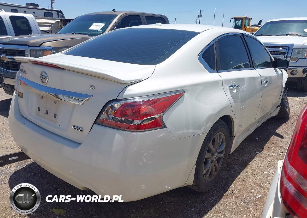 2015 Nissan Altima 2.5 S VIN:1N4AL3AP9FC464927 - 4