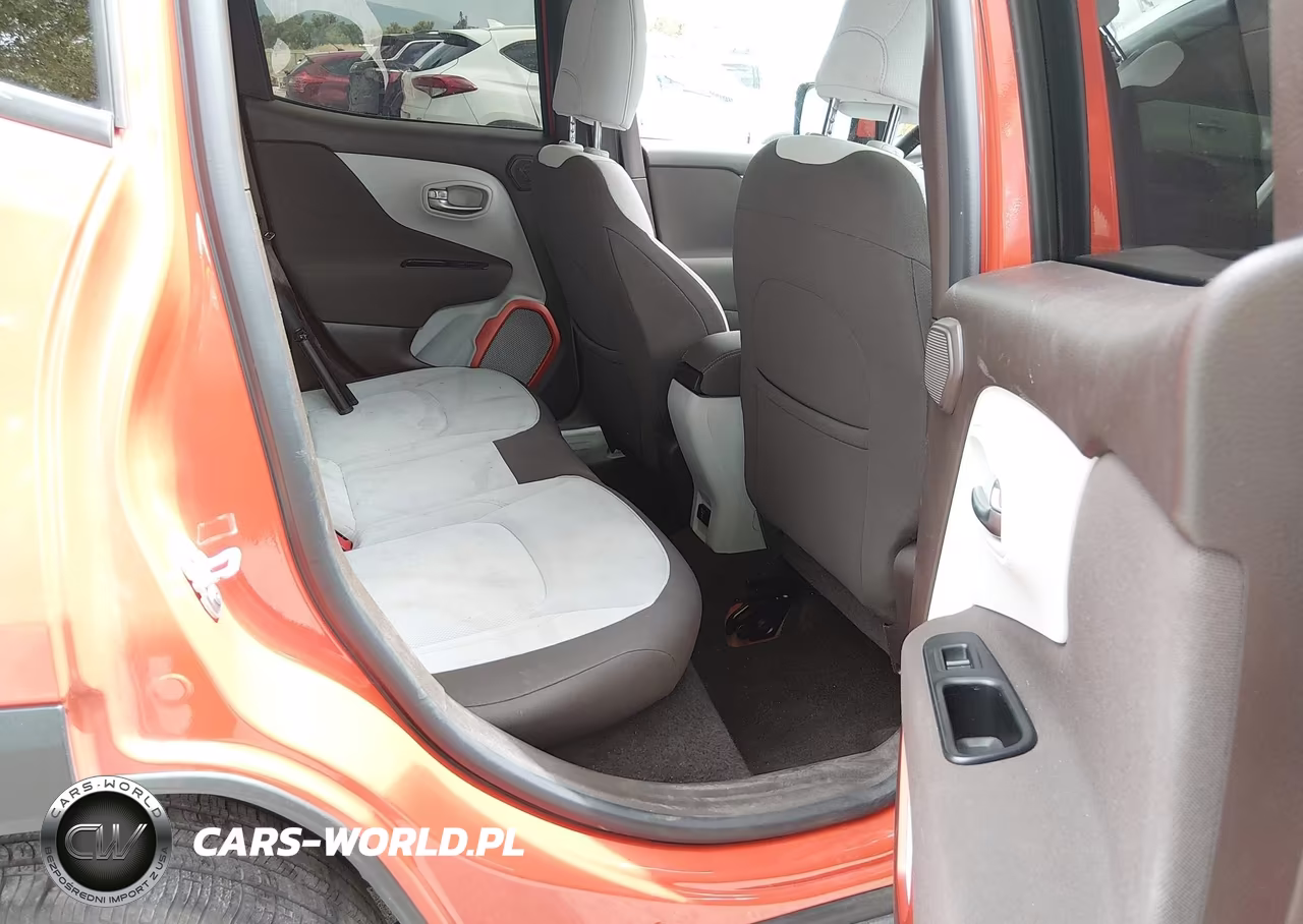 2015 Jeep Renegade Latitude VIN:ZACCJBBT6FPB79208 - 8