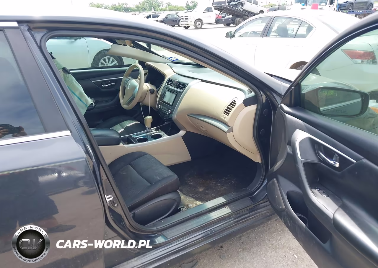 2015 Nissan Altima 2.5 VIN:1N4AL3AP5FC233782 - 5