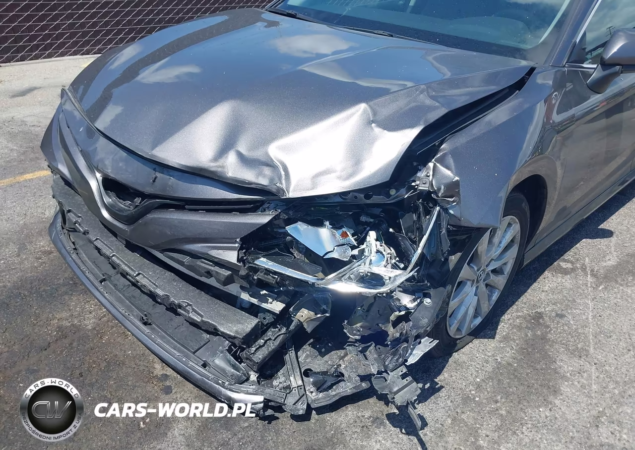 2020 Toyota Camry Le VIN:4T1C11AK4LU319555 - 6