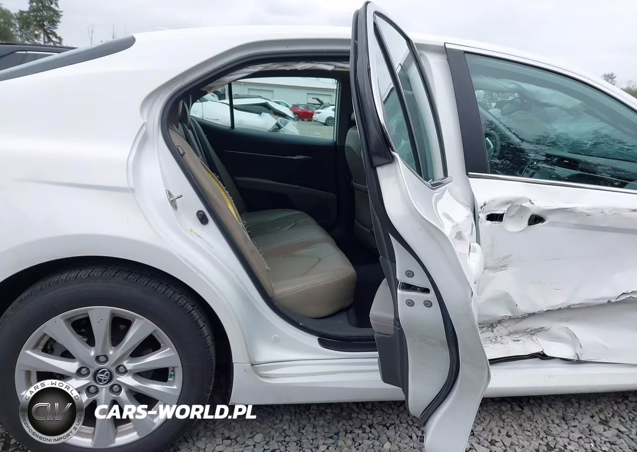 2019 Toyota Camry Le VIN:4T1B11HK7KU199802 - 8