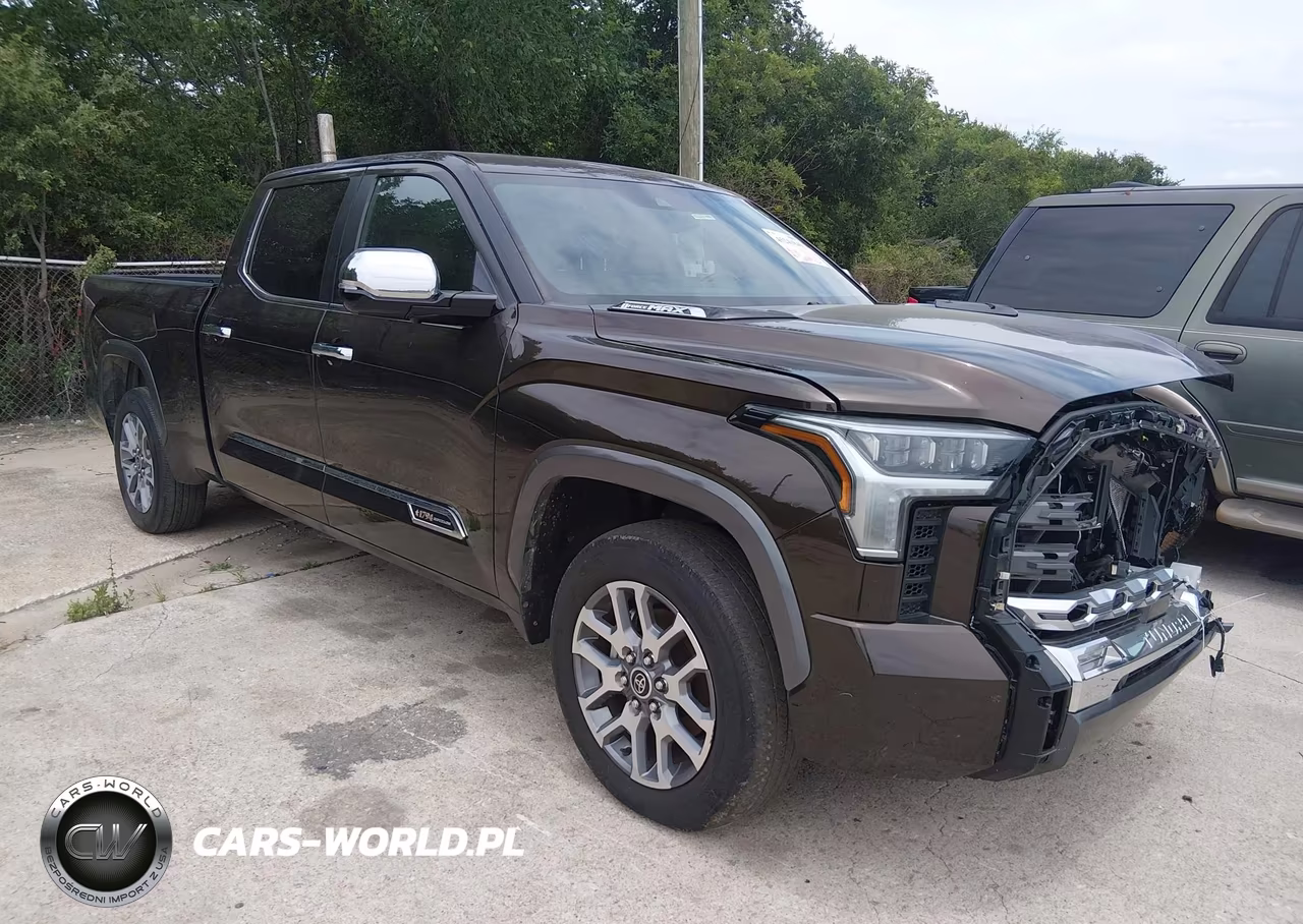 2024 Toyota Tundra Crewmax Platinum – zdjęcie 1 z 16