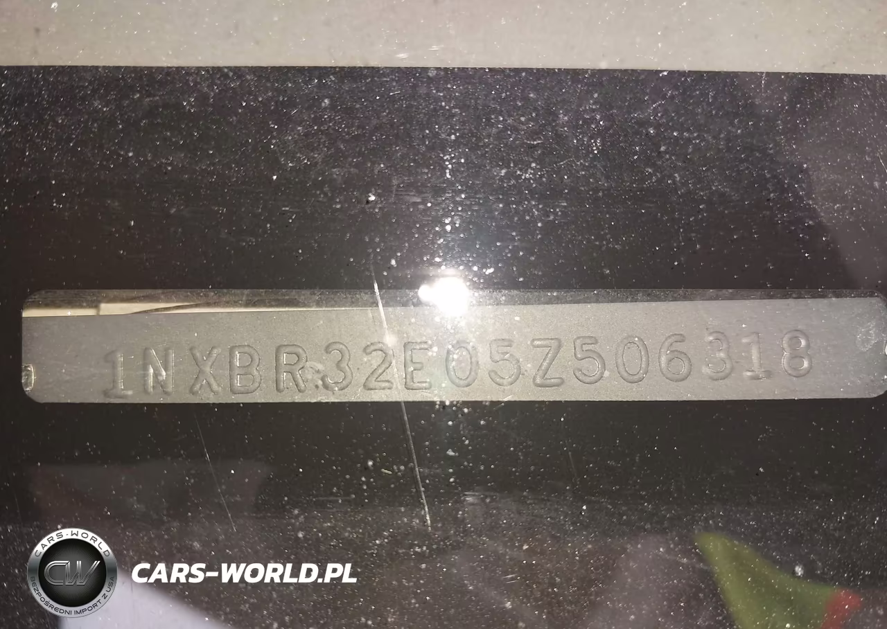 2005 Toyota Corolla Ce VIN:1NXBR32E05Z506318 - 9