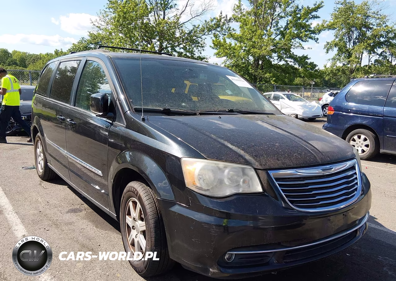 2012 Chrysler Town & Country Touring – zdjęcie 1 z 11