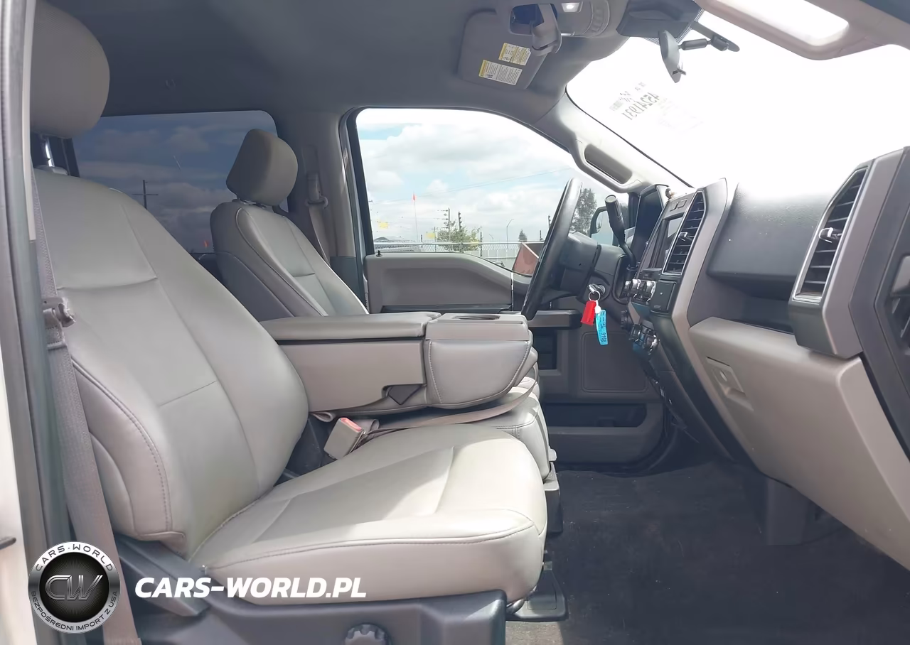 2019 Ford F-150 Xlt VIN:1FTEW1E46KKE41354 - 5