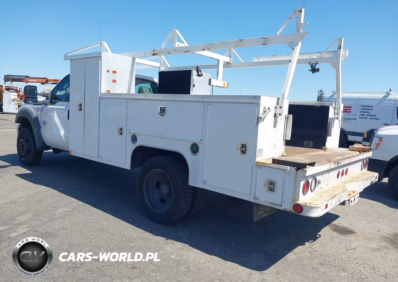 2016 Ford F-450 Chassis Xl VIN:1FDUF4GT2GEB16641 - 3