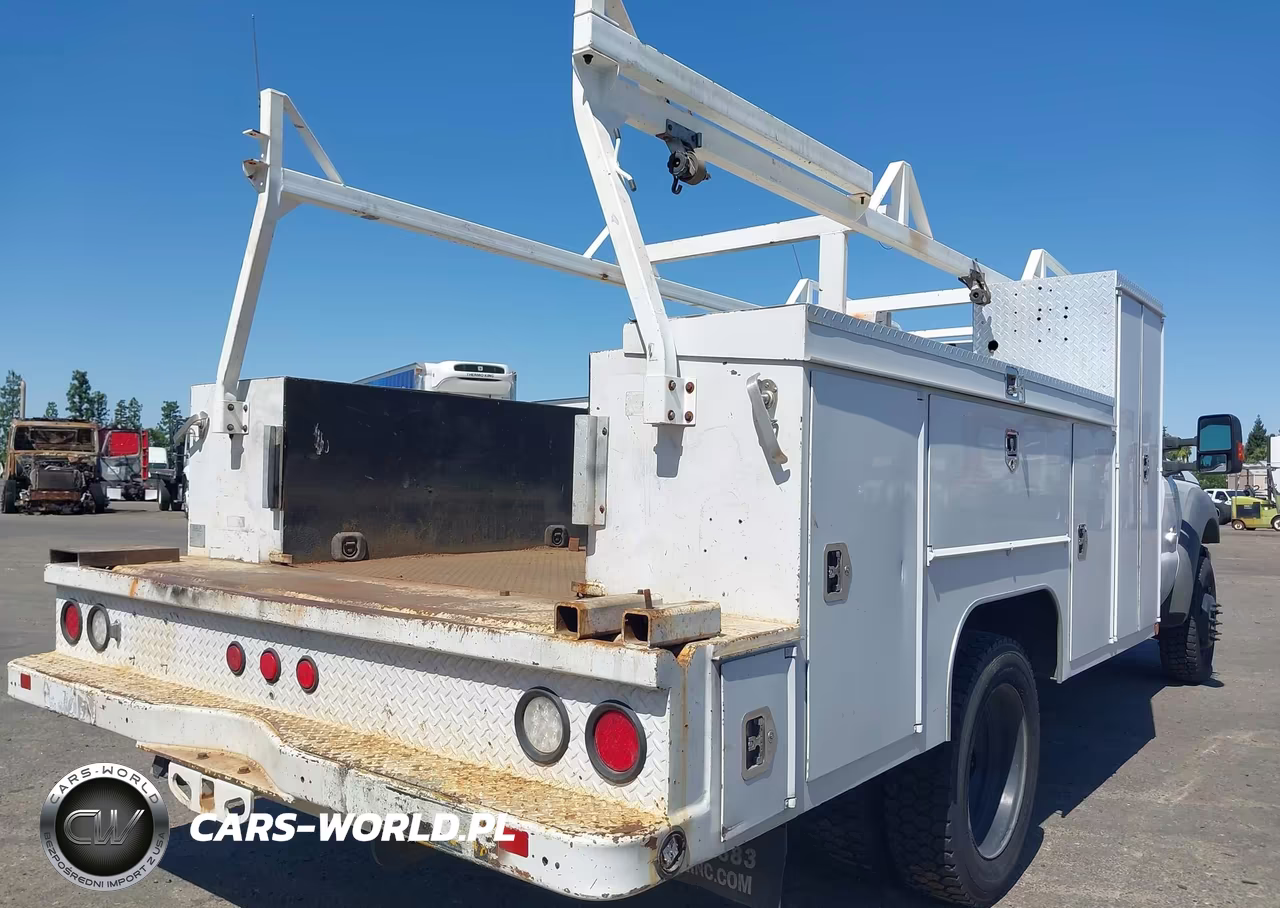 2016 Ford F-450 Chassis Xl VIN:1FDUF4GT2GEB16641 - 4