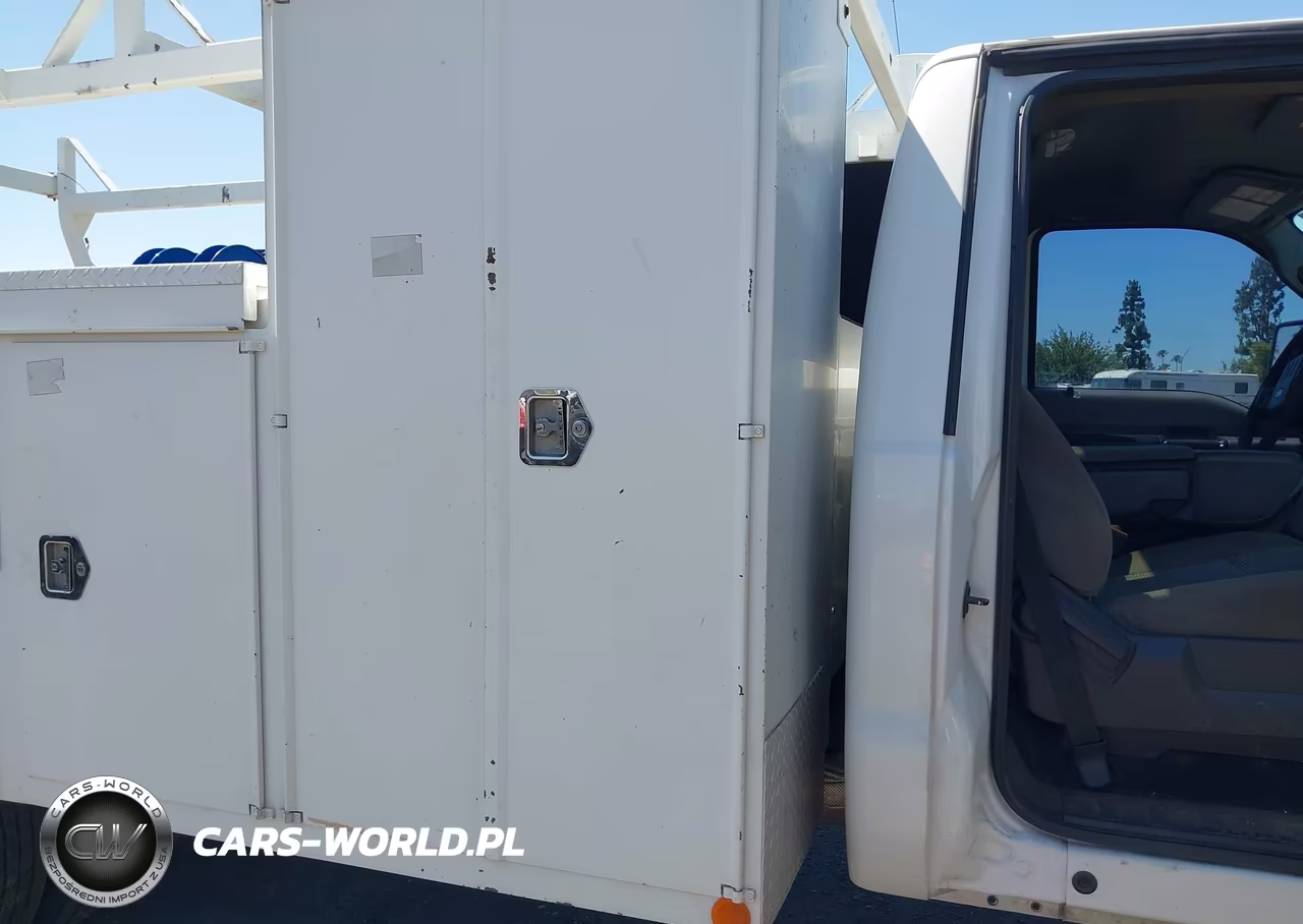 2015 Ford F-450 Chassis Xlt VIN:1FDUF4GT0FEC64009 - 8