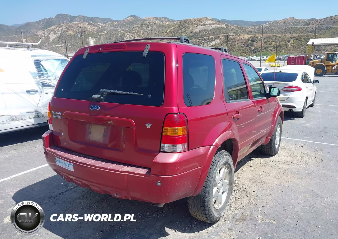 2007 Ford Escape Limited VIN:1FMCU94107KC02954 - 4