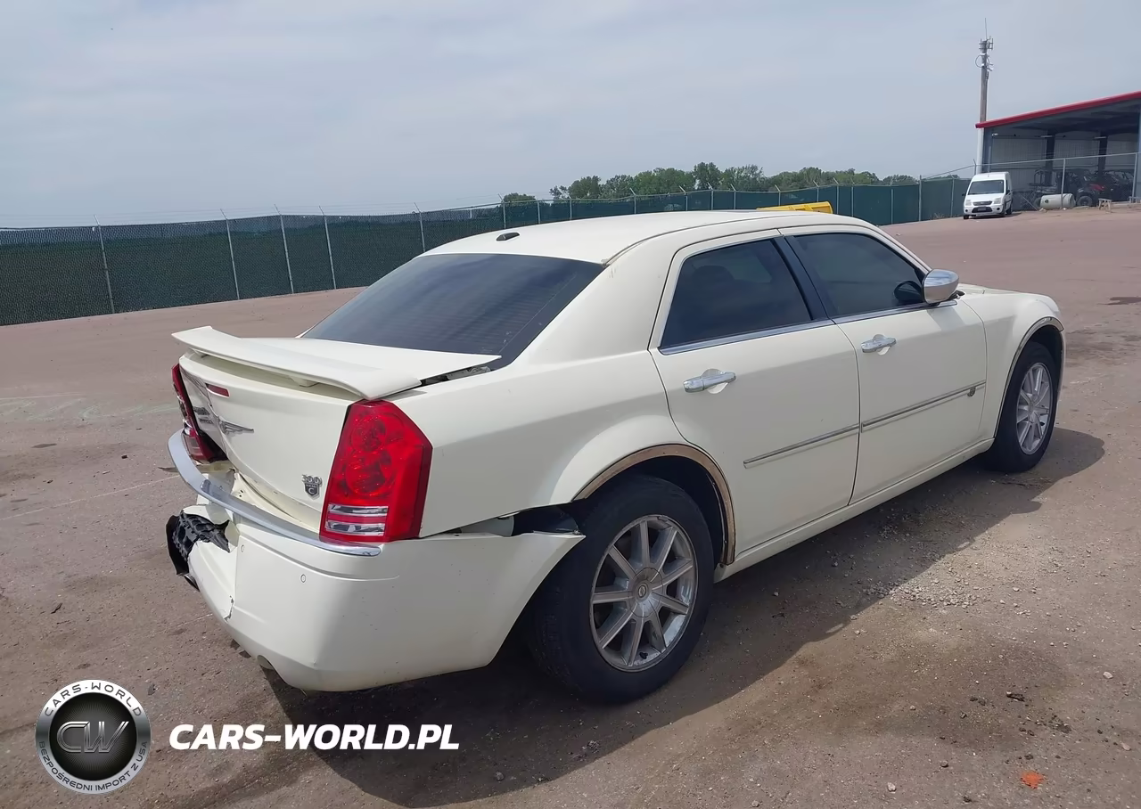 2010 Chrysler 300C Awd VIN:2C3CK6CT8AH172620 - 4