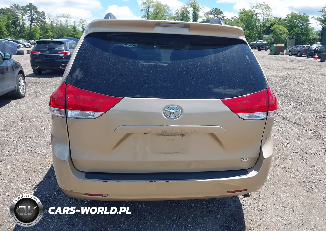 2014 Toyota Sienna Xle V6 8 Passenger VIN:5TDYK3DC4ES418021 - 16
