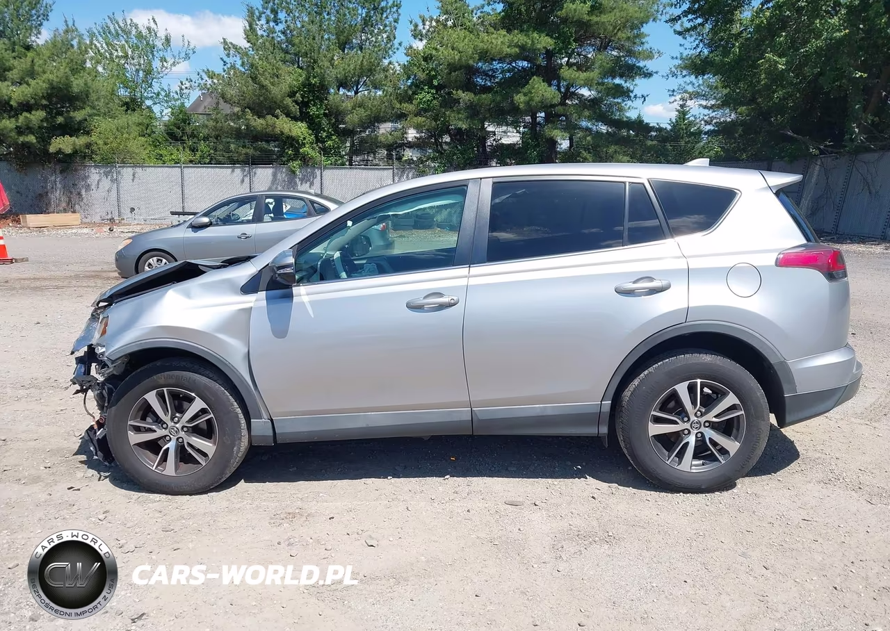 2018 Toyota Rav4 Xle VIN:2T3WFREV5JW474721 - 14