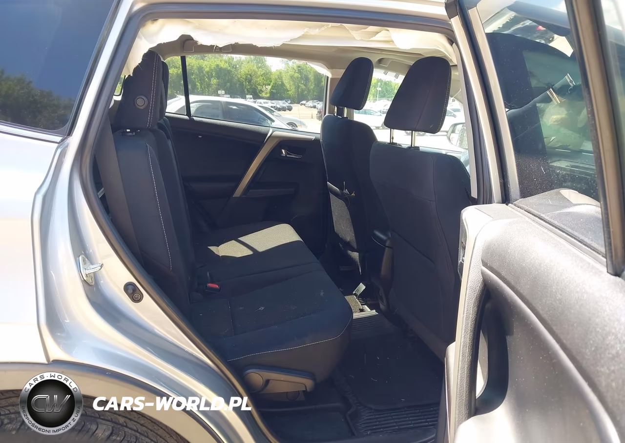 2018 Toyota Rav4 Xle VIN:2T3WFREV5JW474721 - 8