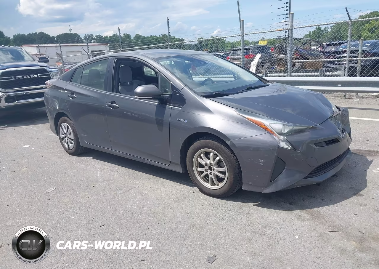 2018 Toyota Prius Three – zdjęcie 1 z 16