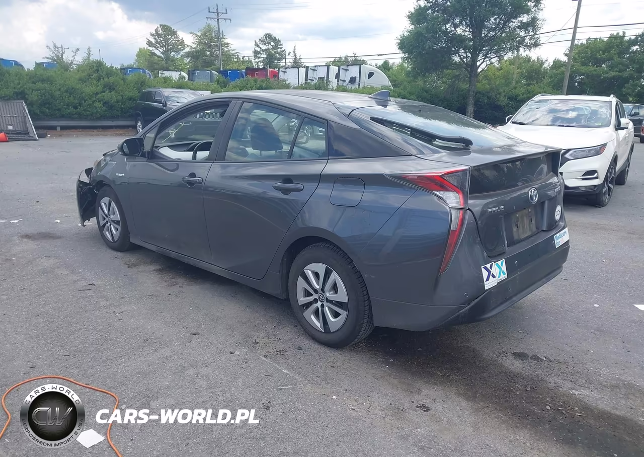 2018 Toyota Prius Three VIN:JTDKARFU7J3055307 - 3