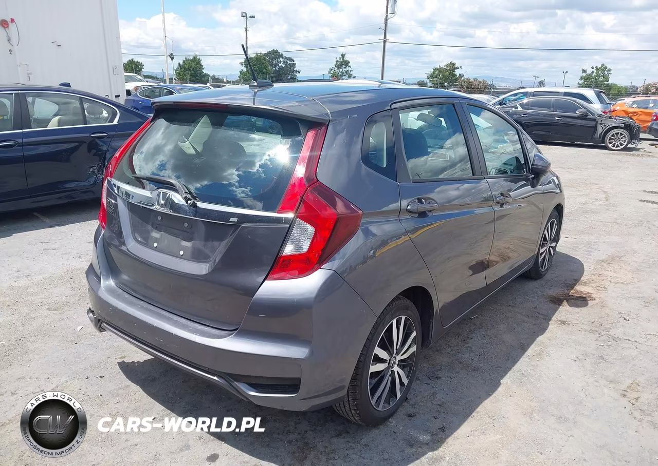 2018 Honda Fit Ex VIN:3HGGK5H83JM719890 - 4