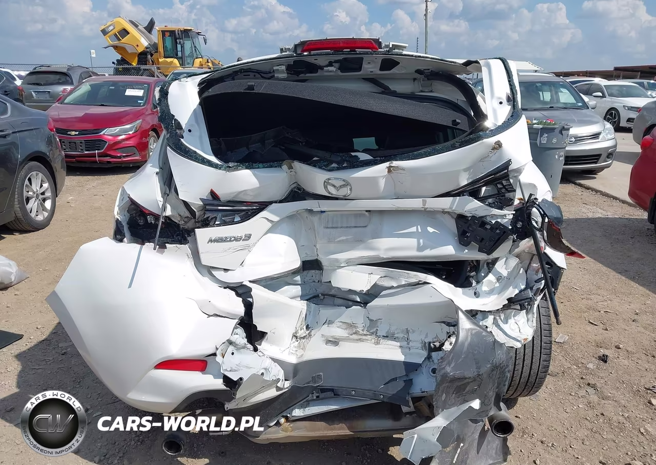 2018 Mazda Mazda3 Touring VIN:3MZBN1L33JM190894 - 16