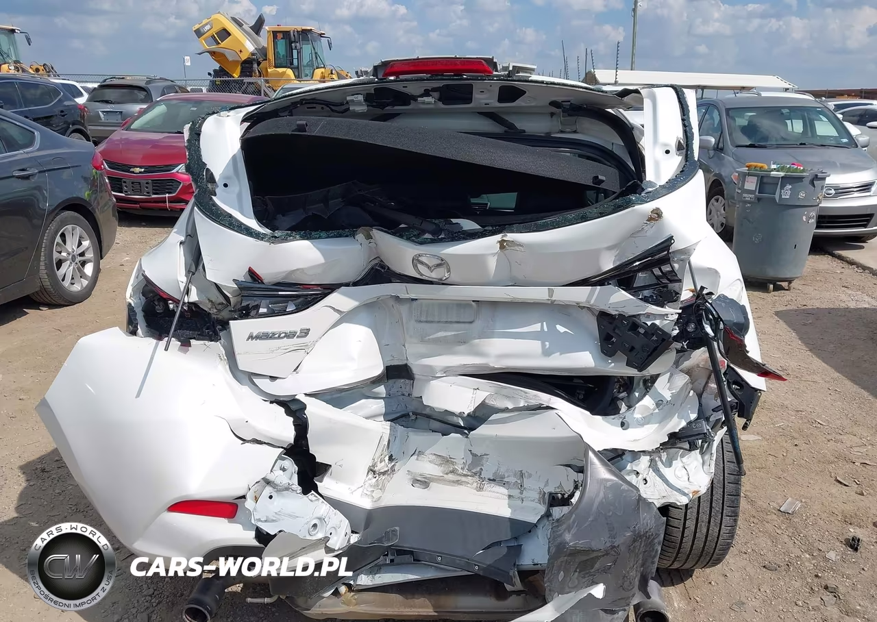 2018 Mazda Mazda3 Touring VIN:3MZBN1L33JM190894 - 6