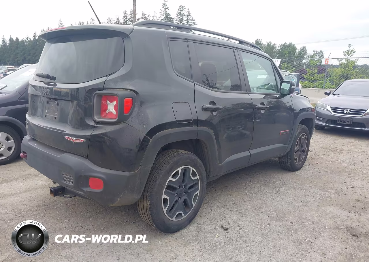2017 Jeep Renegade Trailhawk 4X4 VIN:ZACCJBCB7HPE55923 - 4