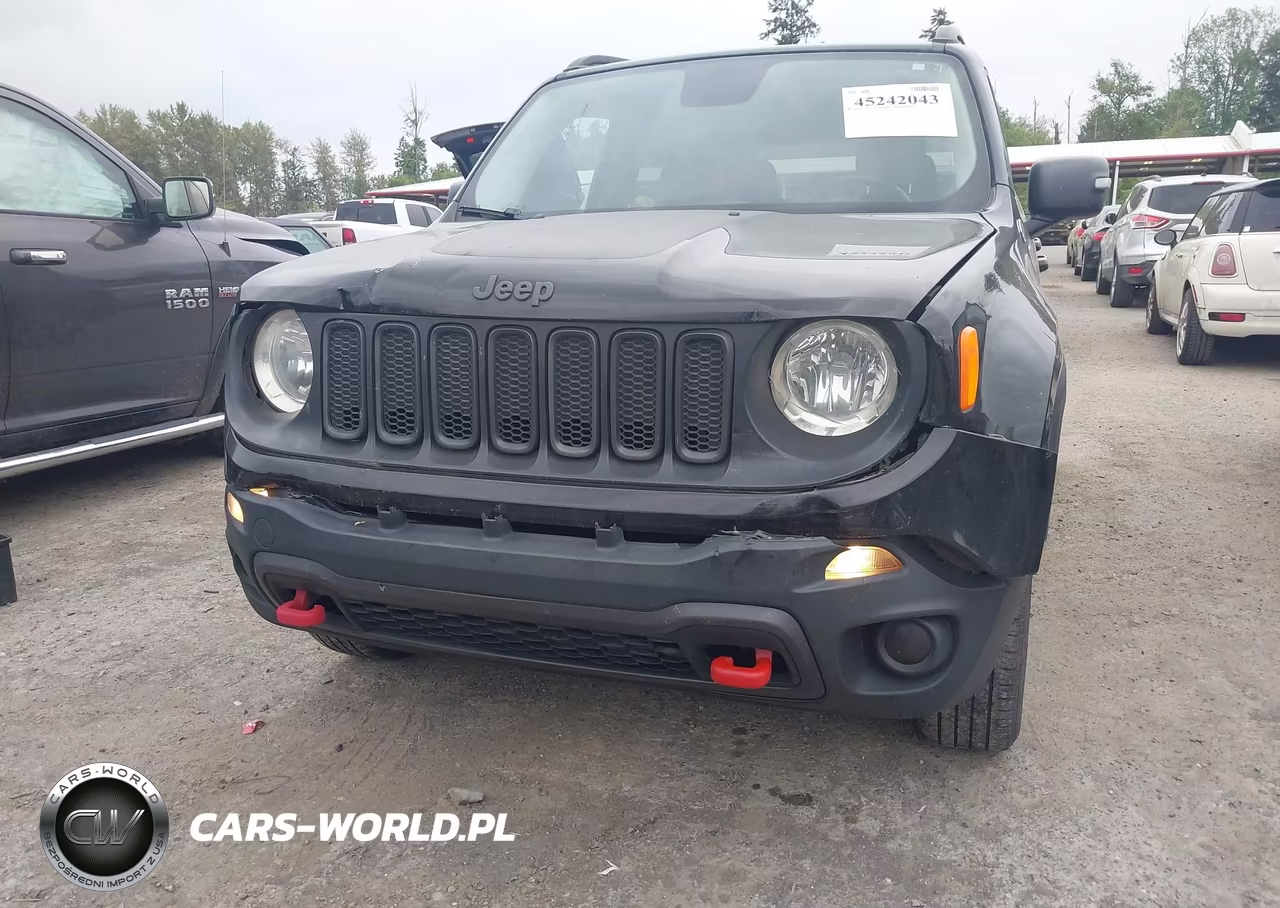 2017 Jeep Renegade Trailhawk 4X4 VIN:ZACCJBCB7HPE55923 - 6