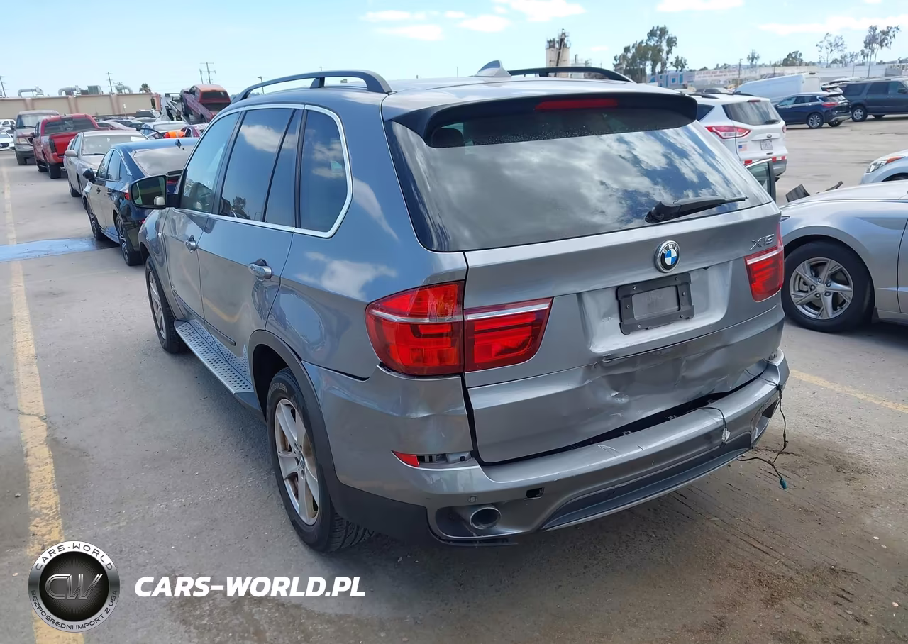 2013 BMW X5 xDrive35D VIN:5UXZW0C58D0B94362 - 3
