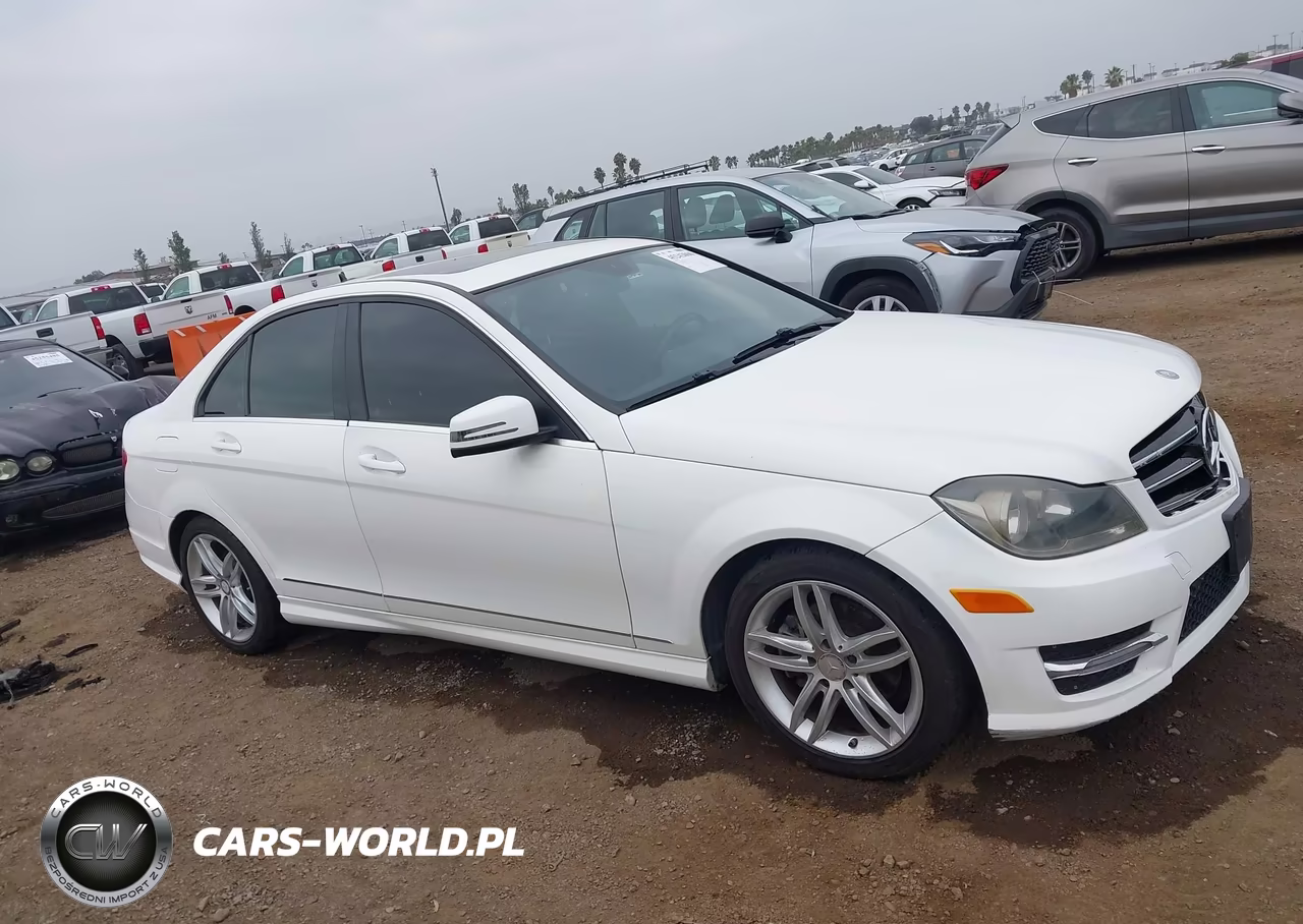 2014 Mercedes-Benz C 250 Sport VIN:WDDGF4HBXEG211950 - 13