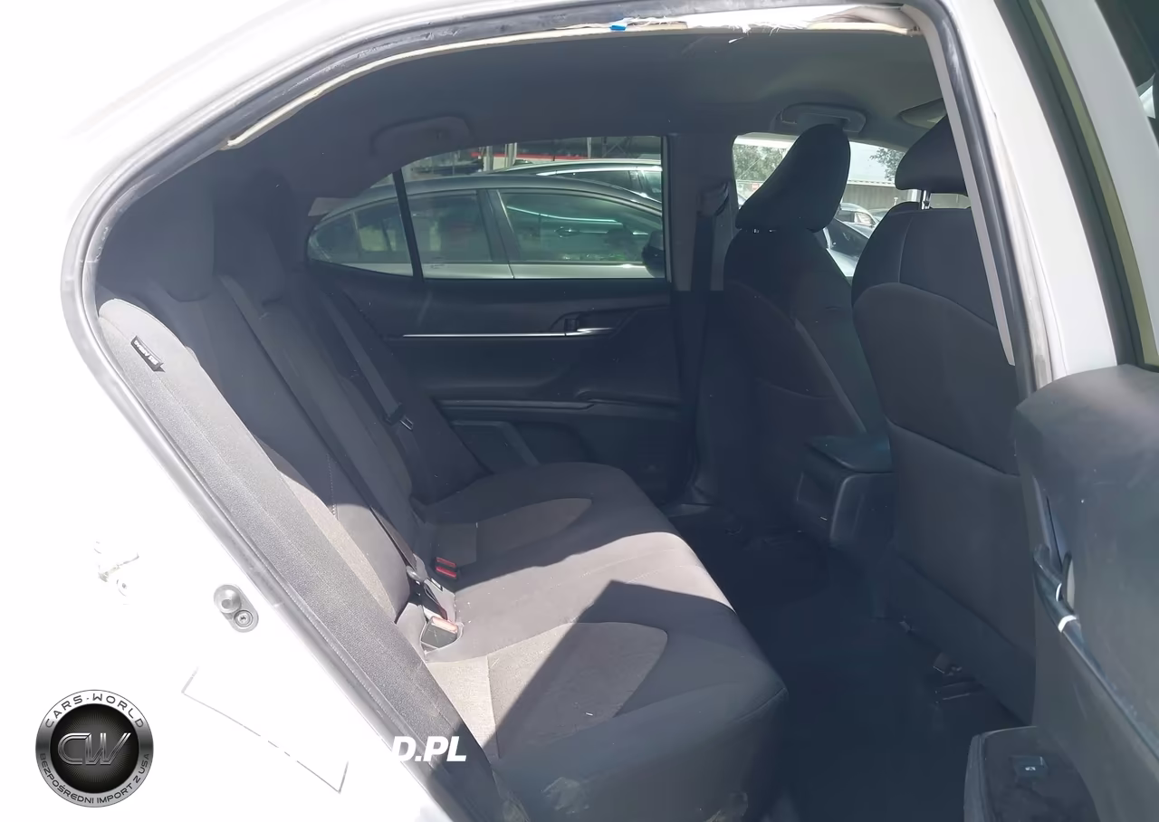2020 Toyota Camry Le VIN:4T1C11AK8LU343552 - 8