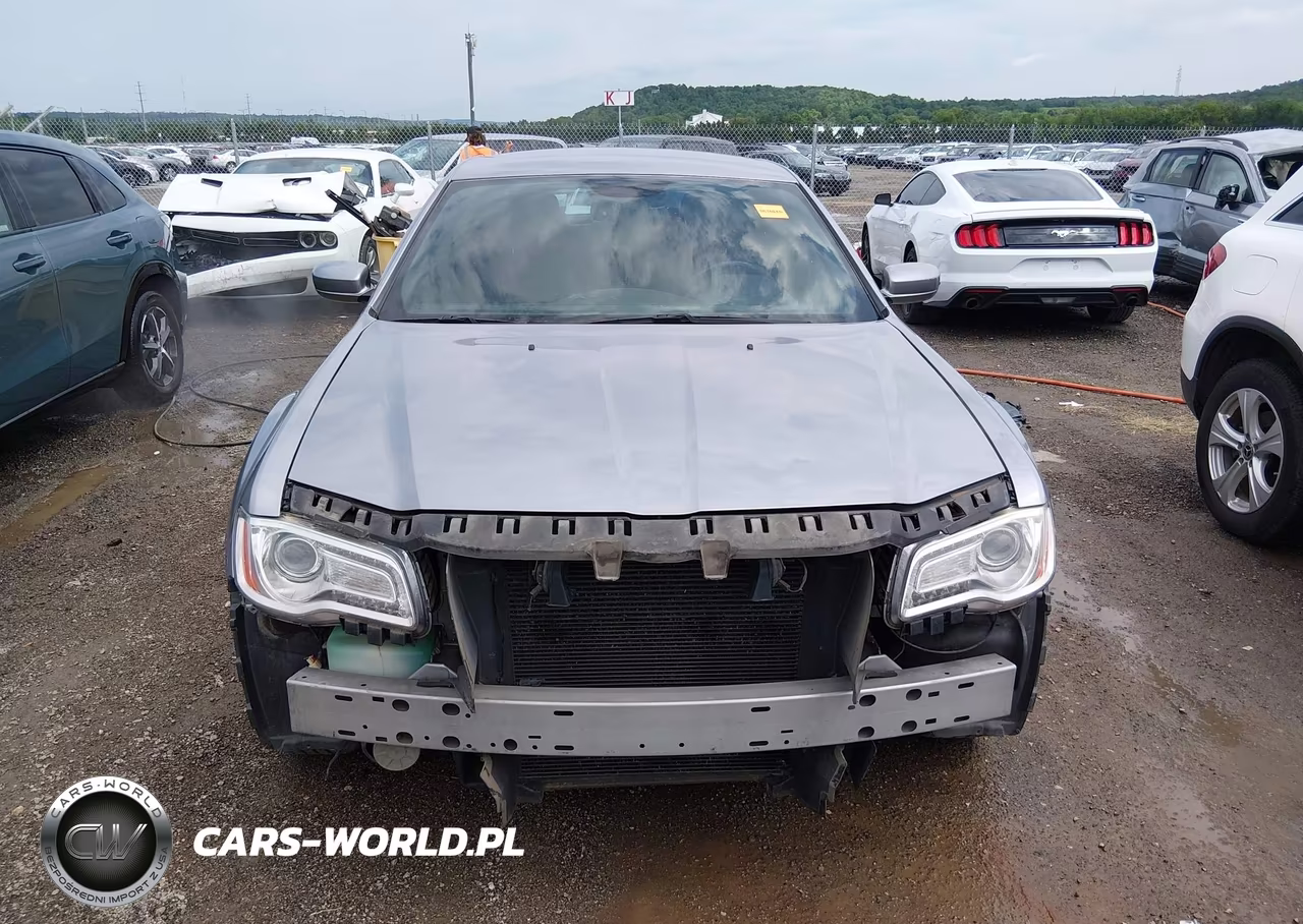 2014 Chrysler 300 VIN:2C3CCAAG0EH182795 - 13