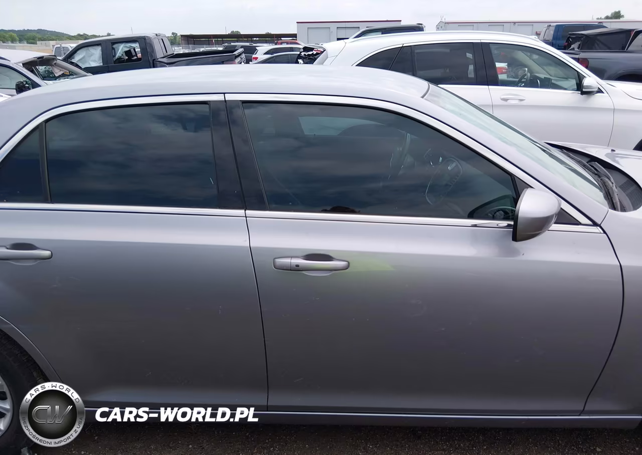 2014 Chrysler 300 VIN:2C3CCAAG0EH182795 - 14